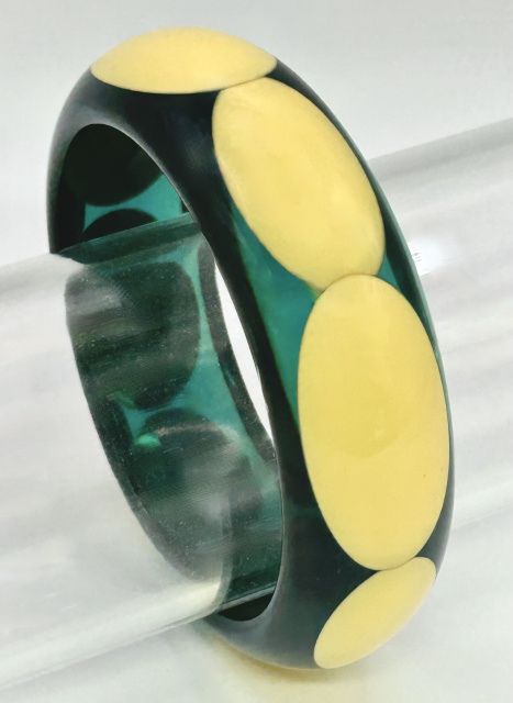 SZ10 Shultz teal prystal with custard oval dots